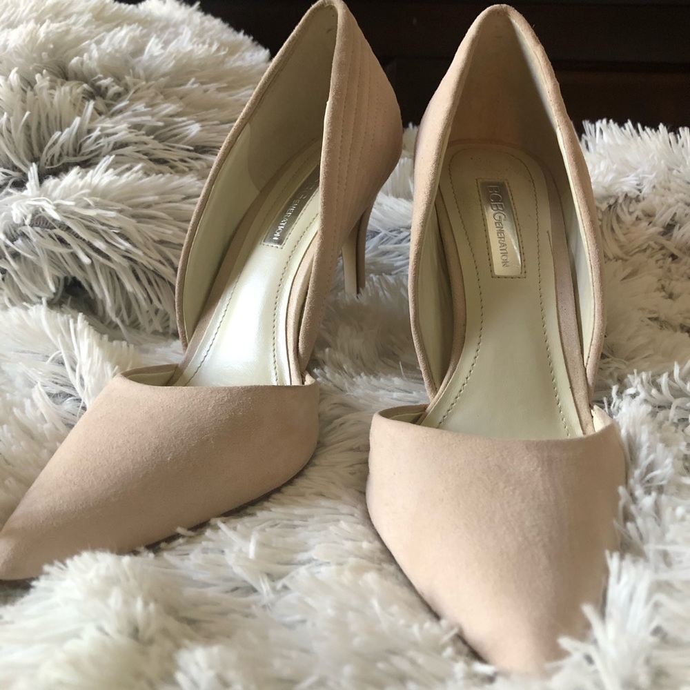 Beautiful Suede Heels 👠